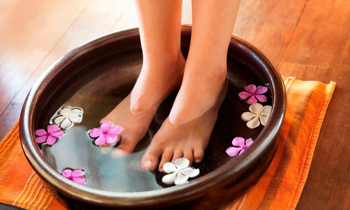 banho terapêutico para fungos nos pés